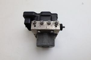 ABS-pump från en Mercedes-Benz A (W176) 1.5 A-180 CDI, A-180d 16V 2013