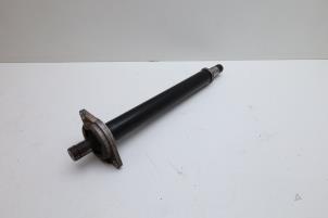 Intermediate shaft from a Mercedes-Benz A (W176) 1.5 A-180 CDI, A-180d 16V 2013