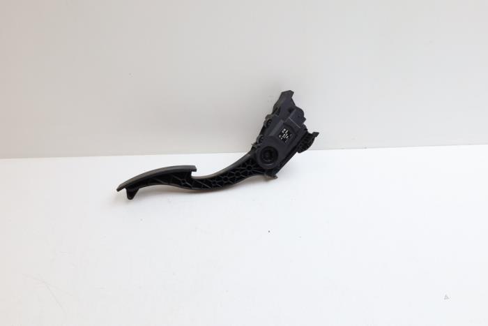 Gebrauchte Gaspedal Mercedes A (W176) 1.5 A-180 CDI, A-180d 16V Preis € 50,00 Margenregelung angeboten von Auto Demontage Elferink B.V.