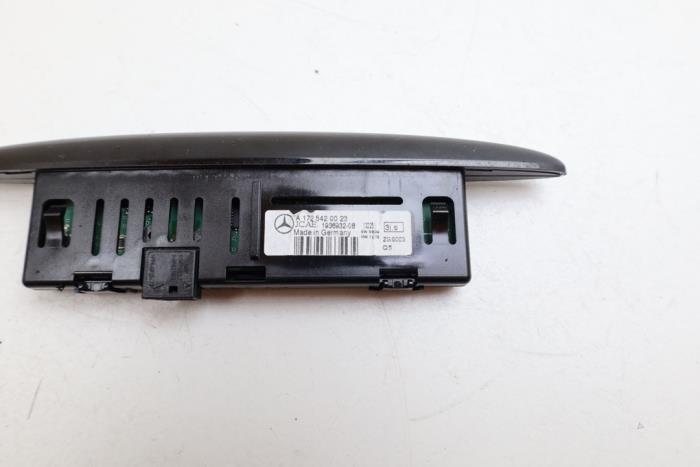 Begagnade PDC-panel Mercedes A (W176) 1.5 A-180 CDI, A-180d 16V Pris € 25,00 Marginaltabell erbjuds av Auto Demontage Elferink B.V.