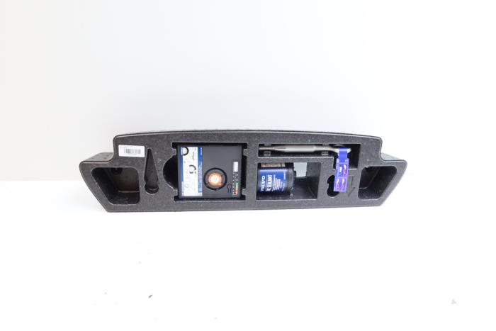 Używane Pompa do opon Volvo XC40 (XZ) Single Motor Extended Range 82 kWh Cena € 50,00 Procedura marży oferowane przez Auto Demontage Elferink B.V.