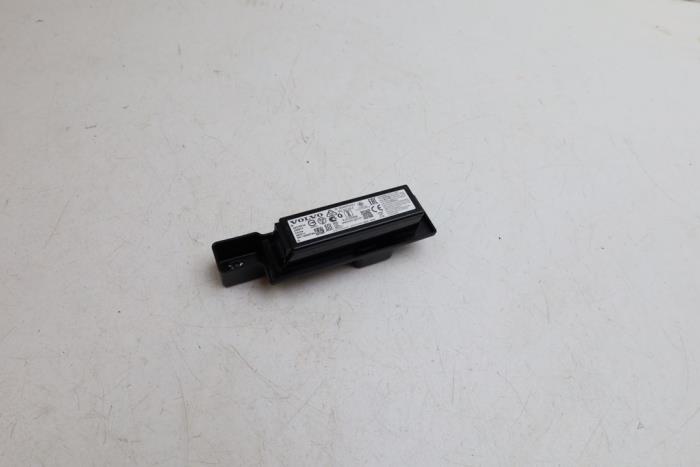 Begagnade Extrabatteri Volvo XC40 (XZ) Single Motor Extended Range 82 kWh Pris € 45,00 Marginaltabell erbjuds av Auto Demontage Elferink B.V.