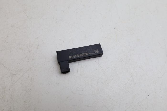 Używane Keyless Entry-Antena Volvo XC40 (XZ) Single Motor Extended Range 82 kWh Cena € 25,00 Procedura marży oferowane przez Auto Demontage Elferink B.V.