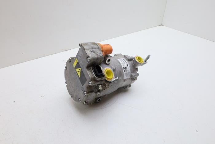 Usagé Pompe clim Volvo XC40 (XZ) Single Motor Extended Range 82 kWh Prix € 400,00 Règlement à la marge proposé par Auto Demontage Elferink B.V.