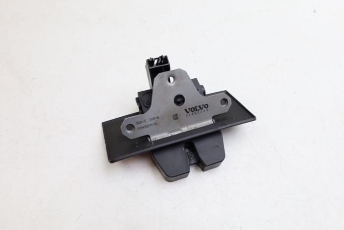 Tailgate lock mechanism Volvo V60 I 2.0 D4 16V - 31440240
