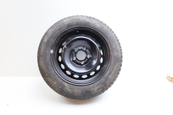 Steering wheel trim