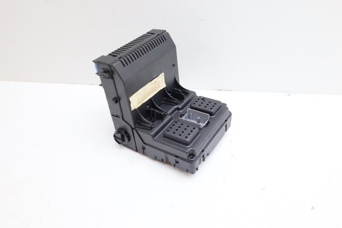 Used Body control computer Volvo V70 (SW) 2.4 D5 20V Price € 100,00 Margin scheme offered by Auto Demontage Elferink B.V.