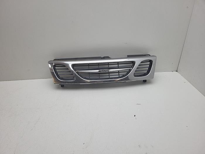 Używane Grill Saab 900 II (YS3D) 2.0 SE Turbo 16V Cena € 35,00 Procedura marży oferowane przez Auto Demontage Elferink B.V.