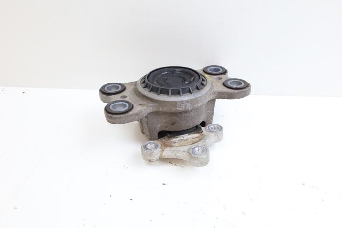 Used Engine mount Volvo V60 I (FW/GW) 1.6 T3 16V Price € 50,00 Margin scheme offered by Auto Demontage Elferink B.V.