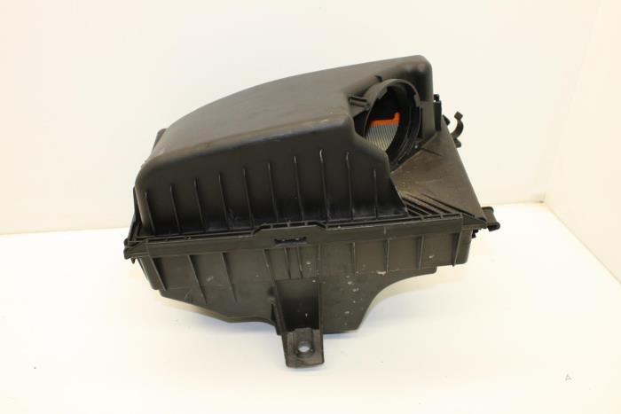 Gebrauchte Luftfiltergehäuse Volvo V70 (SW) 2.3 T5 20V Preis € 50,00 Margenregelung angeboten von Auto Demontage Elferink B.V.