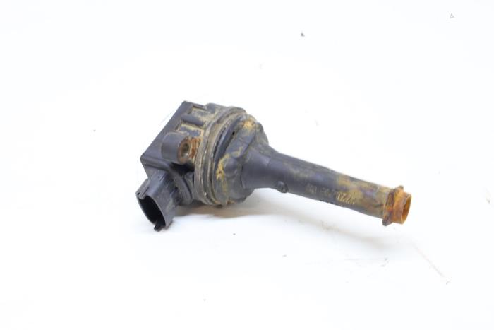 Usagé Broche bobine Volvo V70 (SW) 2.4 20V 170 Prix € 25,00 Règlement à la marge proposé par Auto Demontage Elferink B.V.