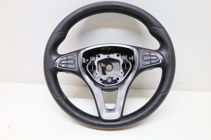 Używane Kierownica Mercedes C (W205) C-180 1.6 16V Cena € 100,00 Procedura marży oferowane przez Auto Demontage Elferink B.V.