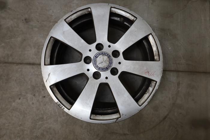 Używane Obrecz Mercedes B (W246/W242) 2.1 B-200 CDI BlueEFFICIENCY, B-200d 16V Cena € 65,00 Procedura marży oferowane przez Auto Demontage Elferink B.V.