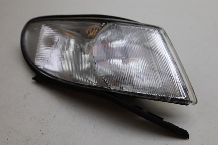 Używane Kierunkowskaz prawy Saab 900 II (YS3D) 2.0 SE Turbo 16V Cena € 25,00 Procedura marży oferowane przez Auto Demontage Elferink B.V.