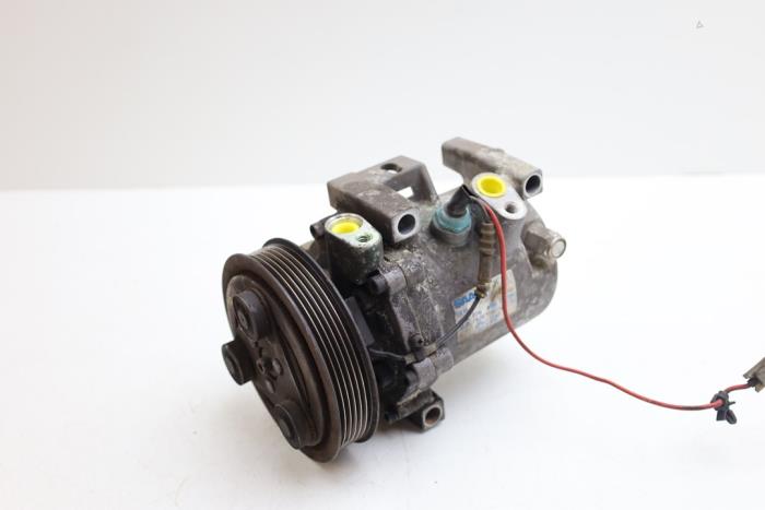 Usagé Compresseur de clim Saab 900 II (YS3D) 2.0 SE Turbo 16V Prix € 150,00 Règlement à la marge proposé par Auto Demontage Elferink B.V.