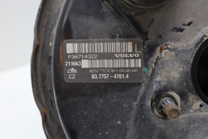 Usagé Assistant de freinage Volvo V70 (SW) 2.4 20V 170 Prix € 150,00 Règlement à la marge proposé par Auto Demontage Elferink B.V.