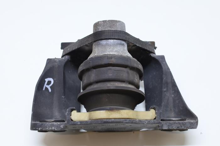 Used Engine mount Volvo V90 II (PW) 2.0 T5 16V Price € 35,00 Margin scheme offered by Auto Demontage Elferink B.V.
