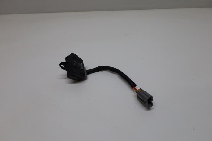 Usagé Module de chauffage de siège Volvo XC70 (SZ) XC70 2.4 T 20V Prix € 35,00 Règlement à la marge proposé par Auto Demontage Elferink B.V.