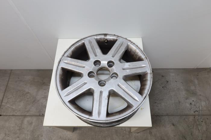 Używane Obrecz Volvo S40 (MS) 2.4 20V Cena € 50,00 Procedura marży oferowane przez Auto Demontage Elferink B.V.