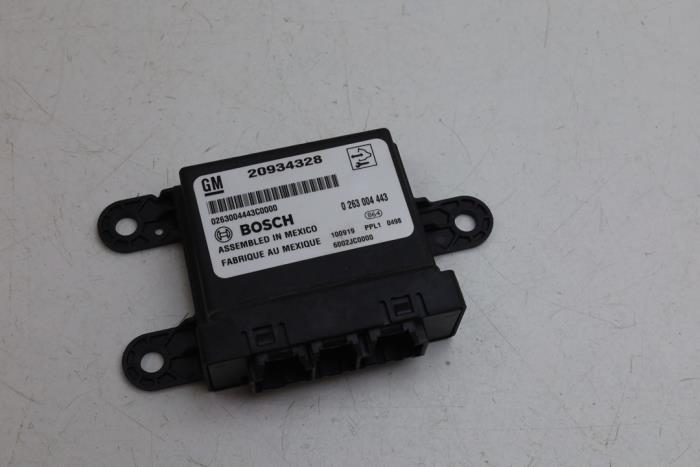 Begagnade PDC-modul Saab 9-5 (YS3G) 2.0 TiD 16V Pris € 50,00 Marginaltabell erbjuds av Auto Demontage Elferink B.V.