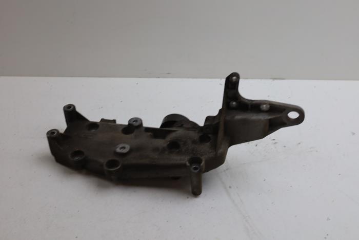 Used Engine mount Volvo S70 2.5 10V Price € 75,00 Margin scheme offered by Auto Demontage Elferink B.V.