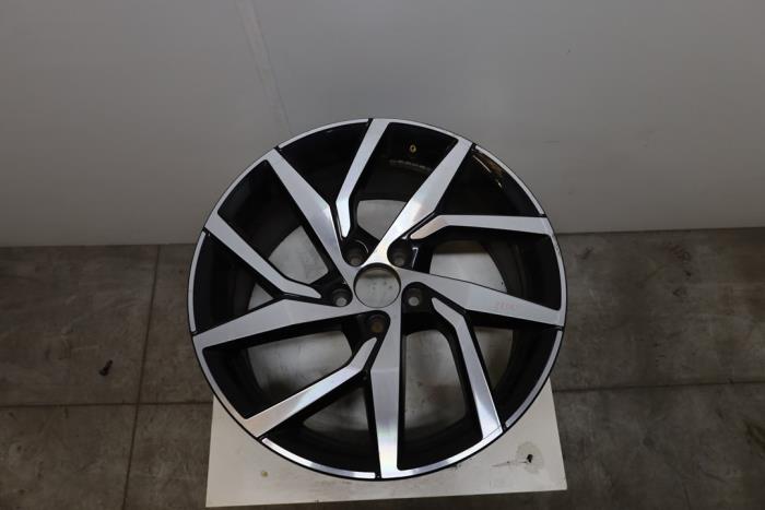 Używane Obrecz Volvo V60 II (ZW) 2.0 T4 16V Cena € 100,00 Procedura marży oferowane przez Auto Demontage Elferink B.V.