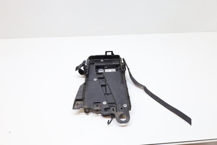 Begagnade Batterilåda Volvo XC40 (XZ) Recharge Twin 78 kWh Pris € 40,00 Marginaltabell erbjuds av Auto Demontage Elferink B.V.