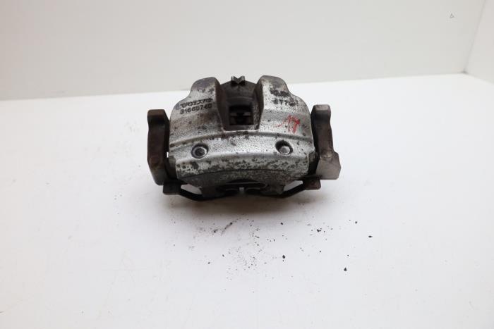 Used Front brake calliper, left Volvo XC40 (XZ) Recharge Twin 78 kWh Price € 50,00 Margin scheme offered by Auto Demontage Elferink B.V.