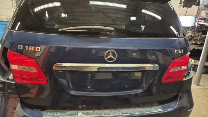 Begagnade Baklucka Mercedes B (W246/W242) 1.8 B-180 CDI BlueEFFICIENCY 16V Pris € 500,00 Marginaltabell erbjuds av Auto Demontage Elferink B.V.