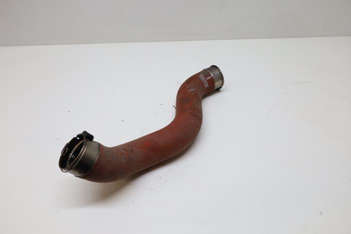 Usagé Tuyau intercooler Mercedes B (W246/W242) 1.8 B-180 CDI BlueEFFICIENCY 16V Prix € 40,00 Règlement à la marge proposé par Auto Demontage Elferink B.V.