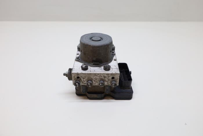 Usagé Pompe ABS Mercedes B (W246/W242) 1.8 B-180 CDI BlueEFFICIENCY 16V Prix € 75,00 Règlement à la marge proposé par Auto Demontage Elferink B.V.