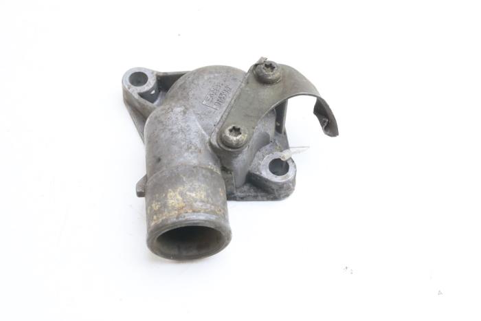 Używane Obudowa termostatu Saab 9-3 I (YS3D) 2.0 S Turbo 16V Cena € 25,00 Procedura marży oferowane przez Auto Demontage Elferink B.V.
