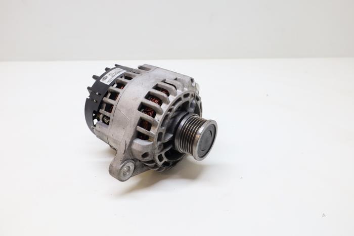 Gebrauchte Dynamo Saab 9-3 Sport Estate (YS3F) 1.9 TTiD 16V Preis € 65,00 Margenregelung angeboten von Auto Demontage Elferink B.V.