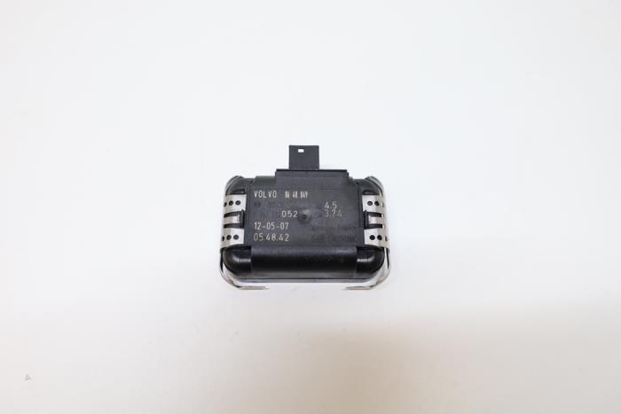 Begagnade Regnsensor Volvo C30 (EK/MK) 1.8 16V Pris € 25,00 Marginaltabell erbjuds av Auto Demontage Elferink B.V.