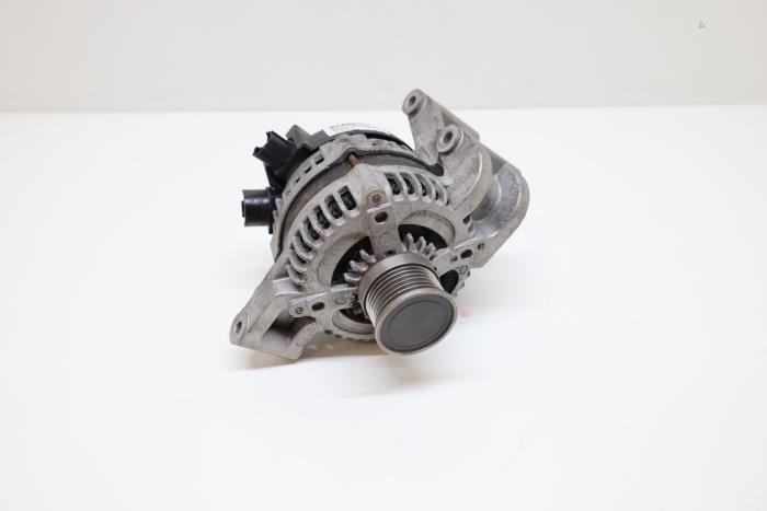 Usagé Dynamo Volvo C30 (EK/MK) 1.8 16V Prix € 75,00 Règlement à la marge proposé par Auto Demontage Elferink B.V.