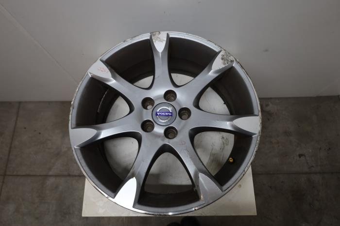 Używane Obrecz Volvo S80 (AR/AS) 1.6 T4 Cena € 75,00 Procedura marży oferowane przez Auto Demontage Elferink B.V.