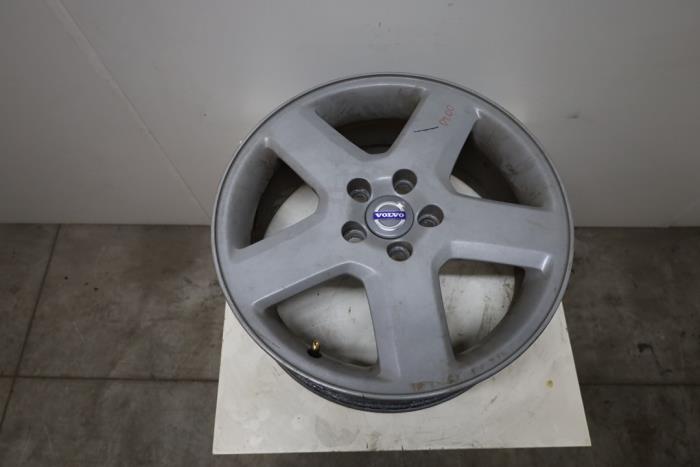 Używane Obrecz Volvo C30 (EK/MK) 1.8 16V Cena € 65,00 Procedura marży oferowane przez Auto Demontage Elferink B.V.