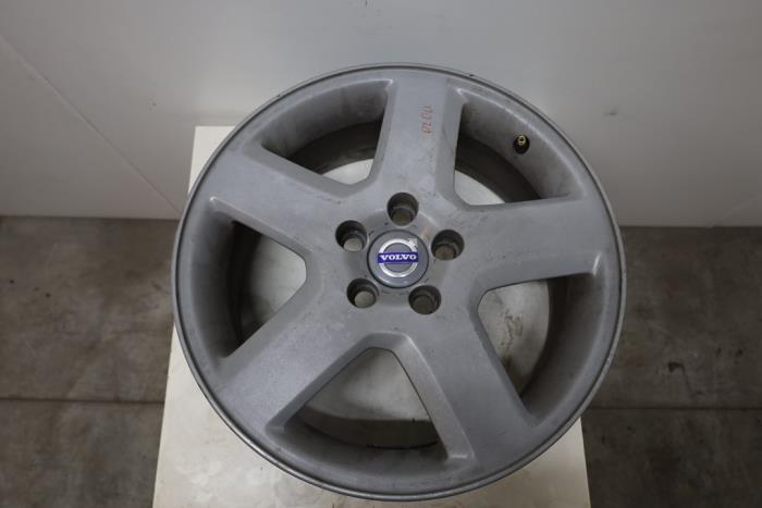 Używane Obrecz Volvo C30 (EK/MK) 1.8 16V Cena € 65,00 Procedura marży oferowane przez Auto Demontage Elferink B.V.