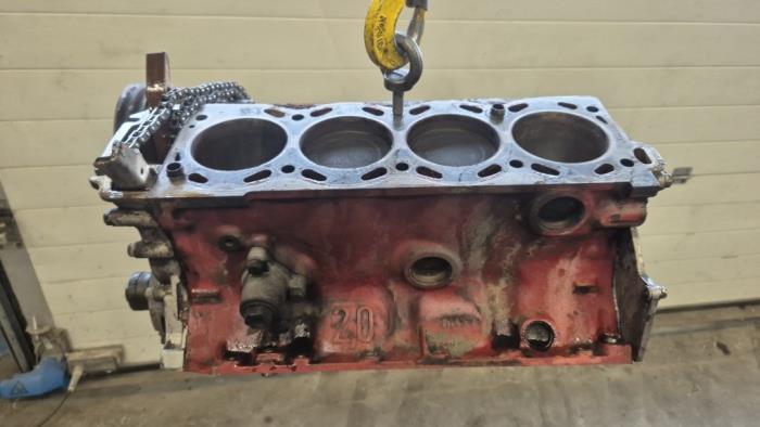 Used Engine crankcase Saab 900 I 2.0i Turbo 16V Price € 500,00 Margin scheme offered by Auto Demontage Elferink B.V.