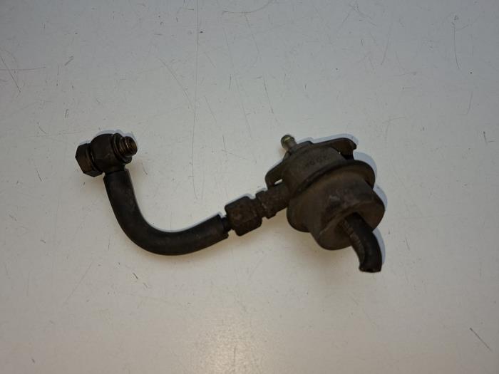 Usagé Limiteur de pression carburant Saab 900 I Combi Coupé 2.0 i 16V Prix € 40,00 Règlement à la marge proposé par Auto Demontage Elferink B.V.