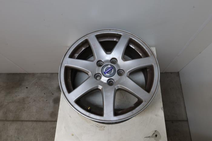 Używane Obrecz Volvo V70 (BW) 2.0 D3/D4 20V Cena € 75,00 Procedura marży oferowane przez Auto Demontage Elferink B.V.