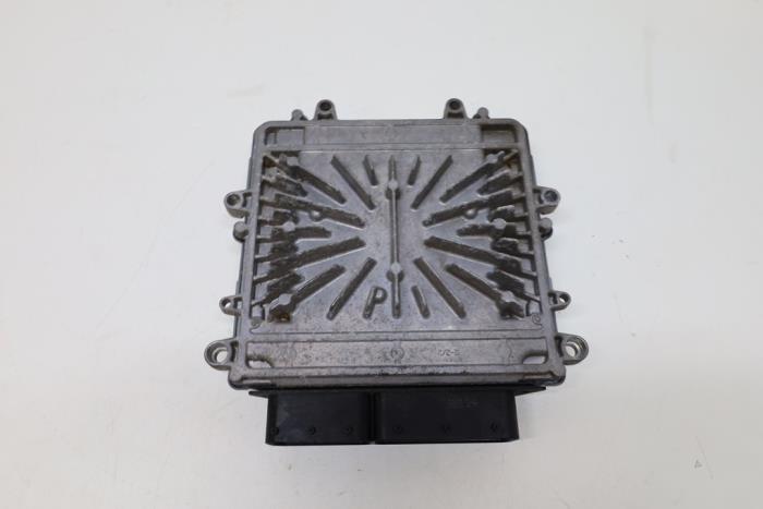 Injection computer from a Volvo V70 (BW) 2.0 D3 20V 2012