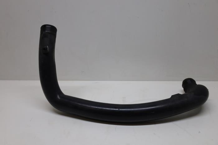 Gebrauchte Intercooler Rohr Volvo XC70 (SZ) XC70 2.4 T 20V Preis € 75,00 Margenregelung angeboten von Auto Demontage Elferink B.V.