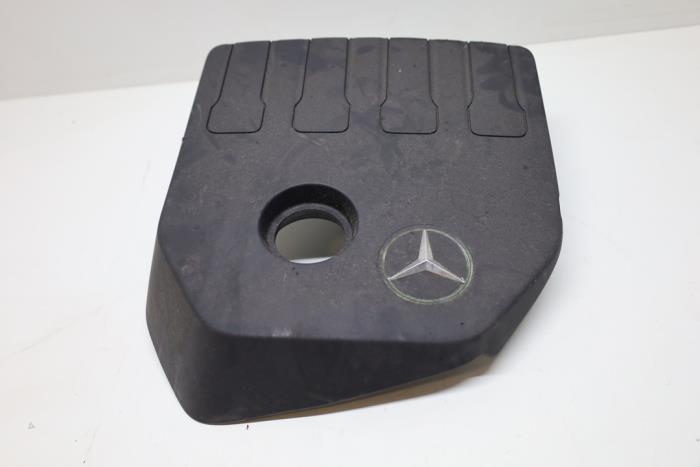 Gebrauchte Abdeckblech Motor Mercedes B (W247) 1.3 B-180 Turbo 16V Preis € 40,00 Margenregelung angeboten von Auto Demontage Elferink B.V.