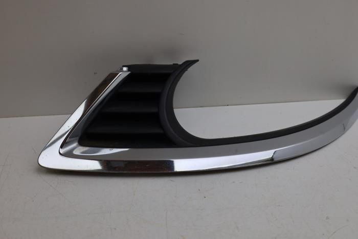 Gebrauchte Grill Saab 9-5 (YS3E) 2.0t 16V Preis € 65,00 Margenregelung angeboten von Auto Demontage Elferink B.V.