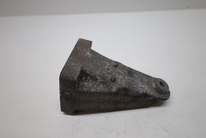 Used Engine mount Mercedes C (W204) 1.8 C-200K 16V Price € 40,00 Margin scheme offered by Auto Demontage Elferink B.V.
