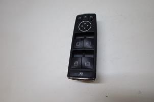 Przelacznik combi okienny z Mercedes-Benz C (W204) 1.8 C-200K 16V 2008