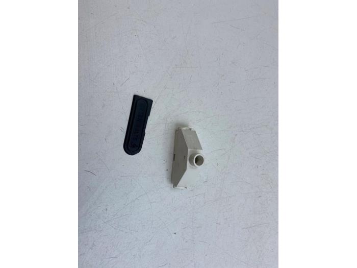 Używane Lampa Saab 9-3 I (YS3D) 2.0t 16V Ecopower Cena € 25,00 Procedura marży oferowane przez Auto Demontage Elferink B.V.