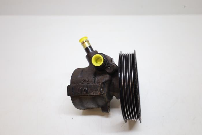 Usagé Pompe de direction Saab 9-3 I (YS3D) 2.0,S 16V Prix € 90,00 Règlement à la marge proposé par Auto Demontage Elferink B.V.