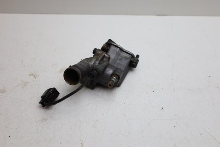Usagé Boîtier thermostat Volvo XC70 (SZ) XC70 2.4 T 20V Prix € 50,00 Règlement à la marge proposé par Auto Demontage Elferink B.V.
